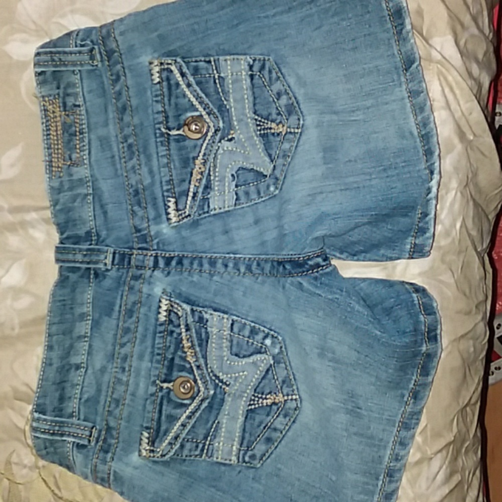 Short - Picture 2 of 4